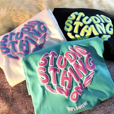 T-shirt Custom Puff Printed Logo dalam 250 Gsm Heavy Weight Cotton untuk Streetwear Unisex